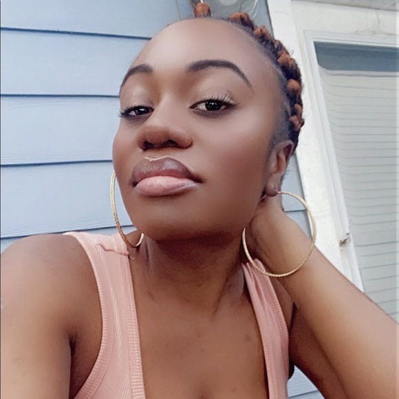 Meet your Posher, Freda - Picture 1 of 1